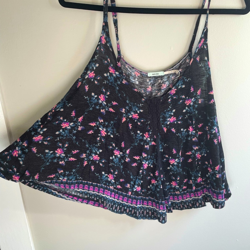Kimchi blue Floral flowy loose tank top